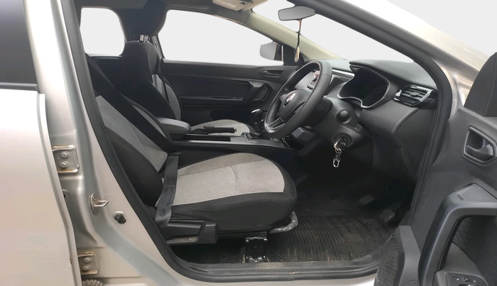 2024 Renault Kiger RXL MT, Petrol, Manual, 7,400 km, interior