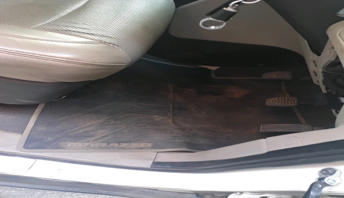 2020 Mahindra MARAZZO M2 8 STR, Diesel, Manual, 85,705 km, interior