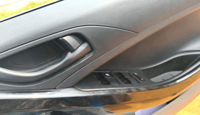 2019 Tata NEXON XT PLUS PETROL, Petrol, Manual, 29,394 km, interior