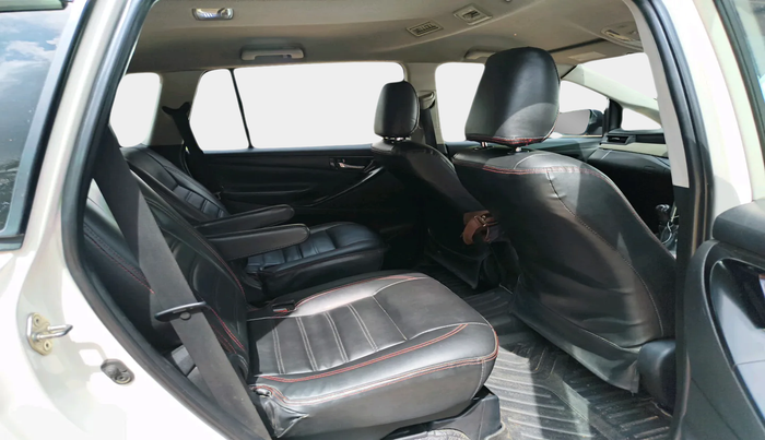 2017 Toyota Innova Crysta 2.4 G 7 STR, Diesel, Manual, 2,46,907 km, interior