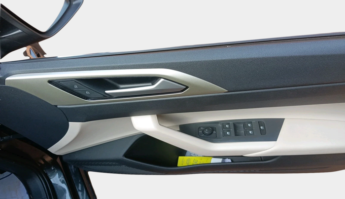 2024 Volkswagen VIRTUS TOPLINE TSI 1.0 AT, Petrol, Automatic, 14,384 km, interior