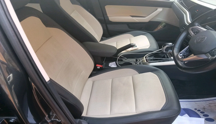 2024 Volkswagen VIRTUS TOPLINE TSI 1.0 AT, Petrol, Automatic, 14,384 km, interior