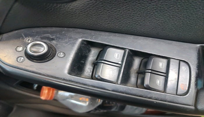 2011 Audi A4 2.0 TDI, Diesel, Automatic, 1,53,771 km, interior