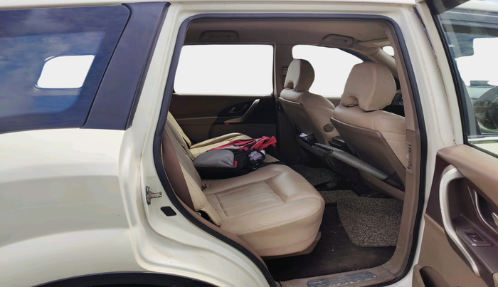 2013 Mahindra XUV500 W8, Diesel, Manual, 88,535 km, interior