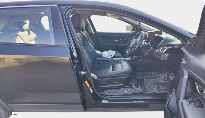 2020 Tata Harrier XZA PLUS 2.0L DARK EDITION, Diesel, Automatic, 94,224 km, interior