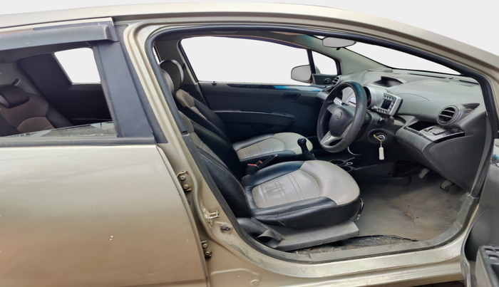 2010 Chevrolet Beat LT PETROL, Petrol, Manual, 1,14,797 km, interior