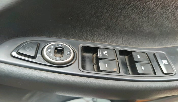 2015 Hyundai i20 Active 1.4 SX, Diesel, Manual, 1,17,477 km, interior