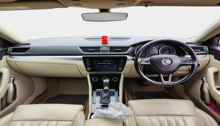 2017 Skoda Superb STYLE 1.8 TSI AT, Petrol, Automatic, 97,933 km, interior