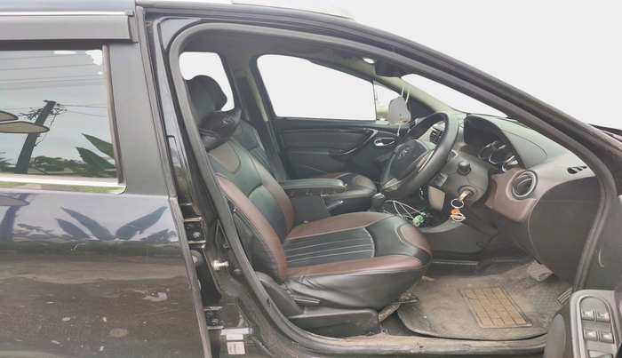 2017 Nissan Terrano XV D PREMIUM AMT, Diesel, Automatic, 1,04,566 km, interior