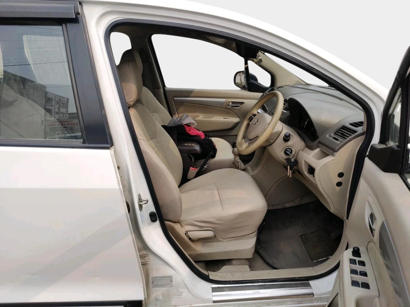 2017 Maruti Ertiga VXI, CNG, Manual, 95,844 km, interior
