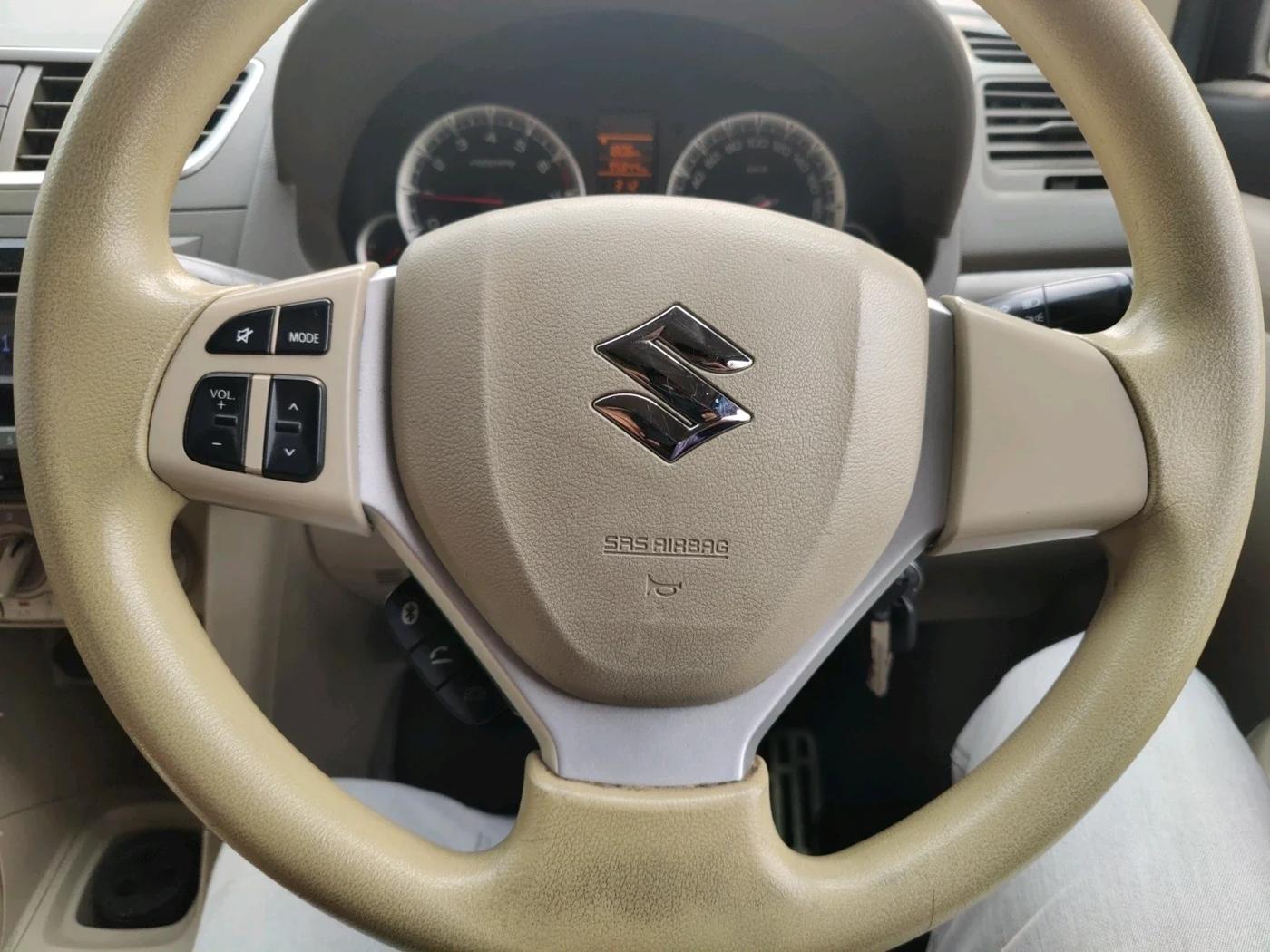 2017 Maruti Ertiga VXI, CNG, Manual, 95,844 km, interior