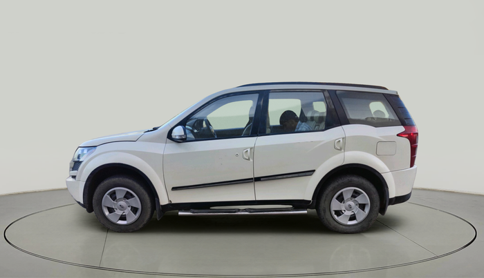 2014 Mahindra XUV500 W6, Diesel, Manual, 1,54,576 km, exterior