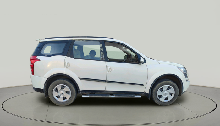 2014 Mahindra XUV500 W6, Diesel, Manual, 1,54,576 km, exterior