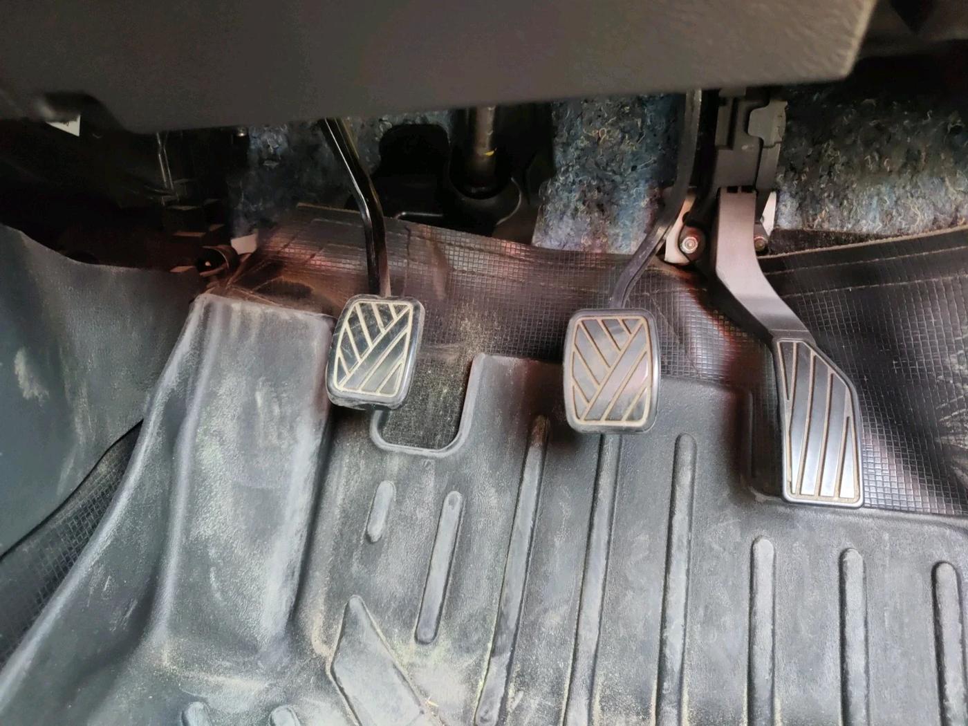 2024 Maruti BREZZA LXI S- CNG, CNG, Manual, 42,634 km, interior