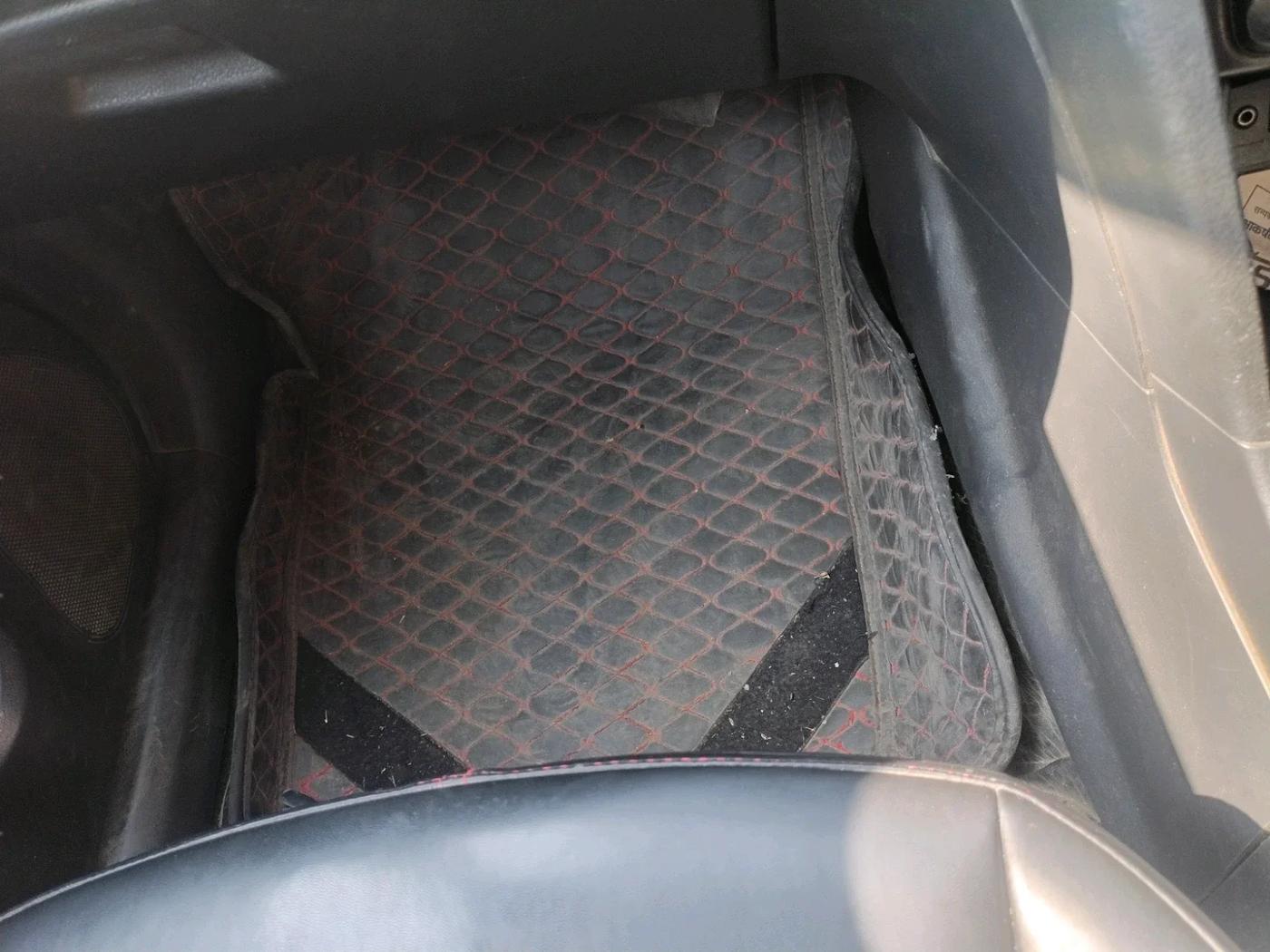 2017 Maruti Vitara Brezza ZDI PLUS, Diesel, Manual, 2,04,147 km, interior