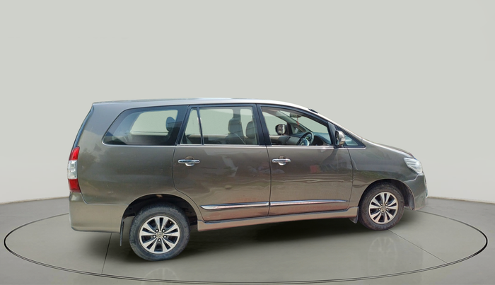 2015 Toyota Innova 2.5 VX 7 STR, Diesel, Manual, 1,91,099 km, exterior