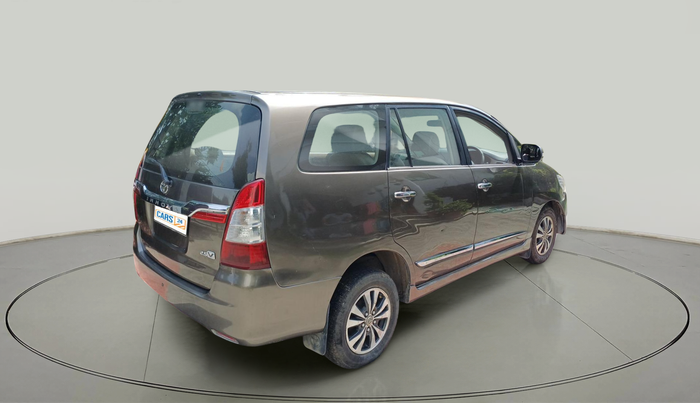 2015 Toyota Innova 2.5 VX 7 STR, Diesel, Manual, 1,91,099 km, exterior