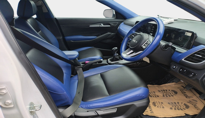 2024 KIA SELTOS HTK 1.5 Diesel MT, Diesel, Manual, 28,592 km, interior
