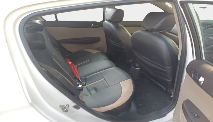 2013 Hyundai i20 SPORTZ 1.4 CRDI, Diesel, Manual, 1,73,082 km, interior