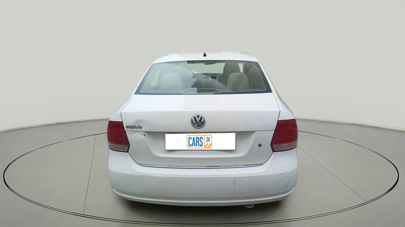 2015 Volkswagen Vento HIGHLINE 1.6 MPI, Petrol, Manual, 1,37,000 km, exterior
