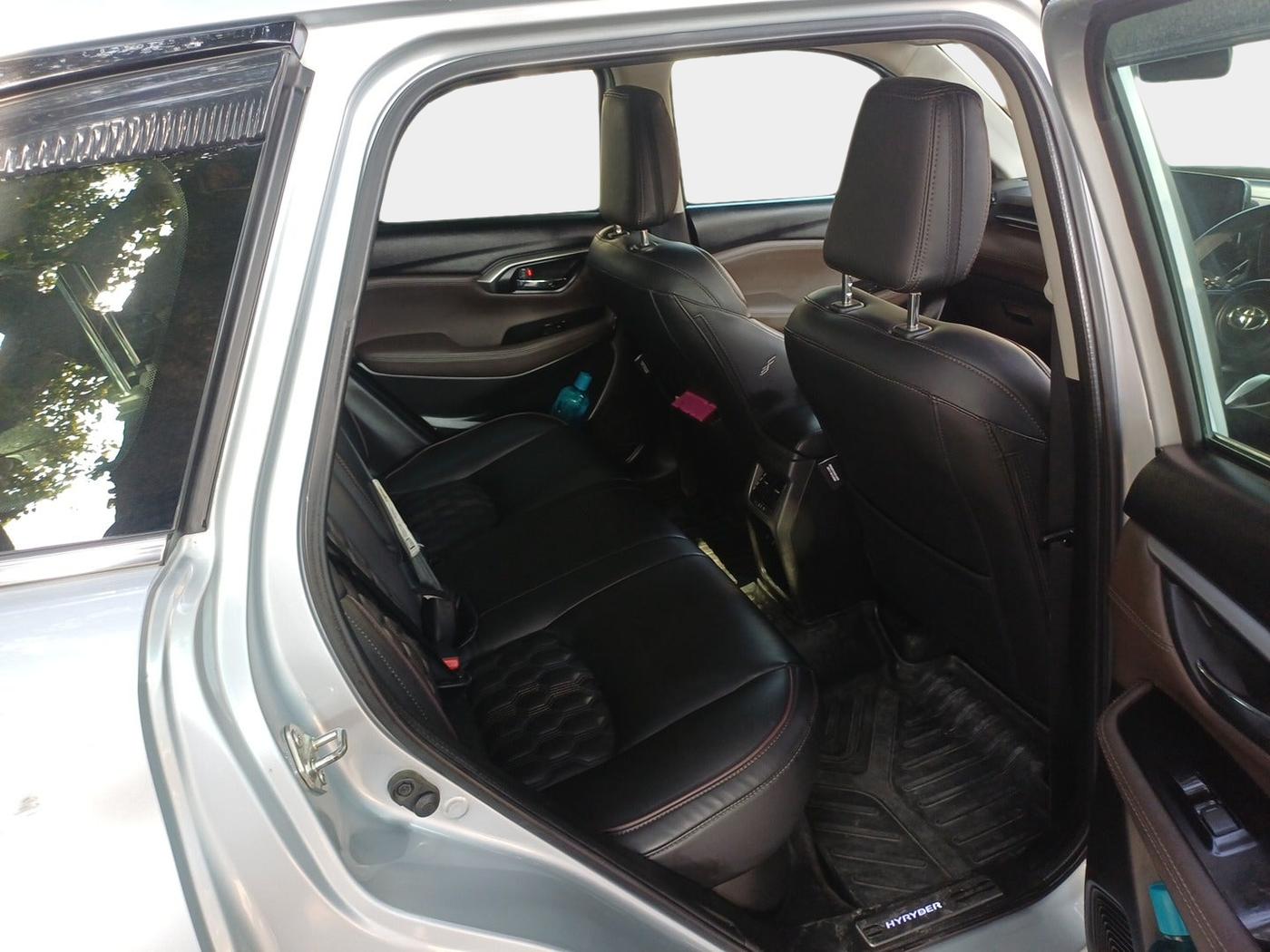 2023 Toyota URBAN CRUISER HYRYDER G HYBRID, Hybrid, Automatic, 74,745 km, interior