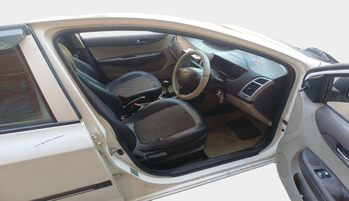 2010 Hyundai i20 ERA 1.2, Petrol, Manual, 92,203 km, interior