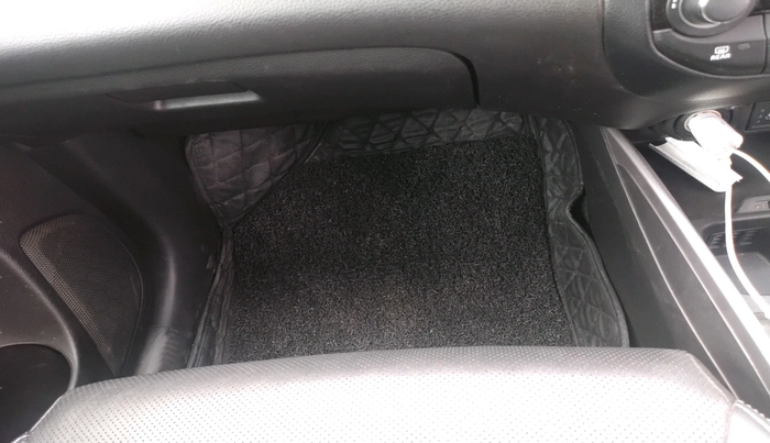 2022 Maruti XL6 ALPHA PLUS AT, Petrol, Automatic, 47,653 km, interior