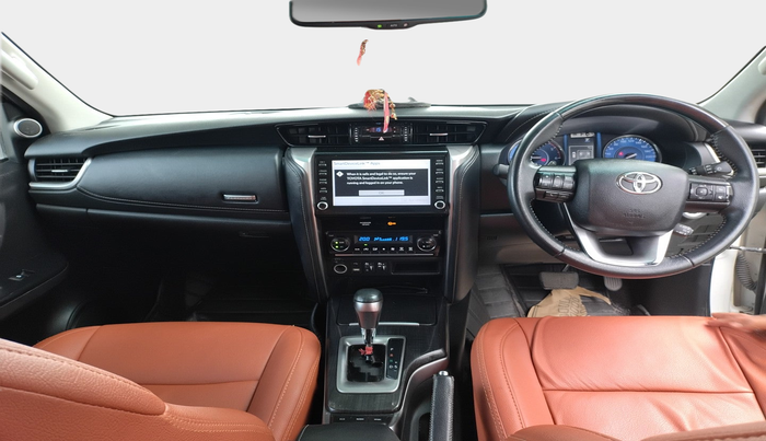 2021 Toyota Fortuner 4X2 AT 2.8 DIESEL, Diesel, Automatic, 74,597 km, interior