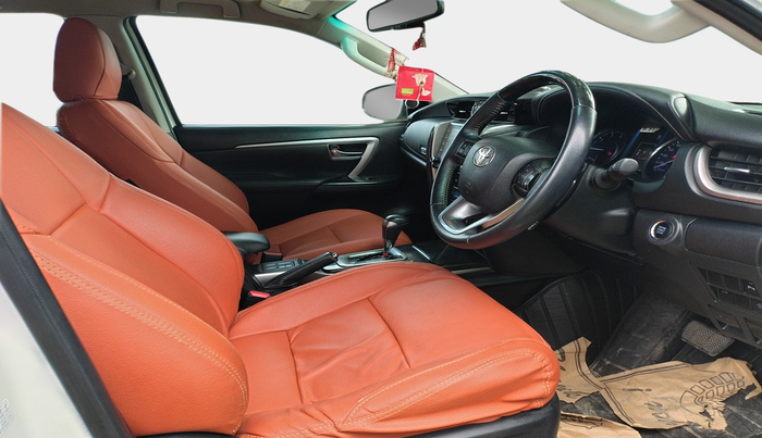 2021 Toyota Fortuner 4X2 AT 2.8 DIESEL, Diesel, Automatic, 74,597 km, interior