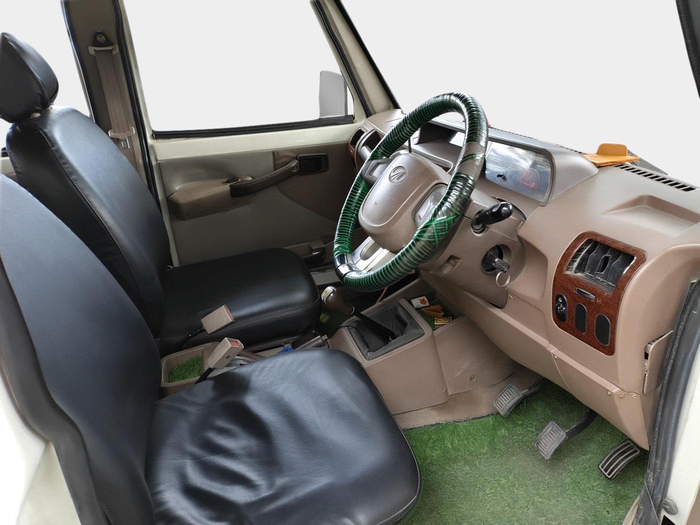 2012 Mahindra Bolero SLX BS-III, Diesel, Manual, 95,130 km, interior
