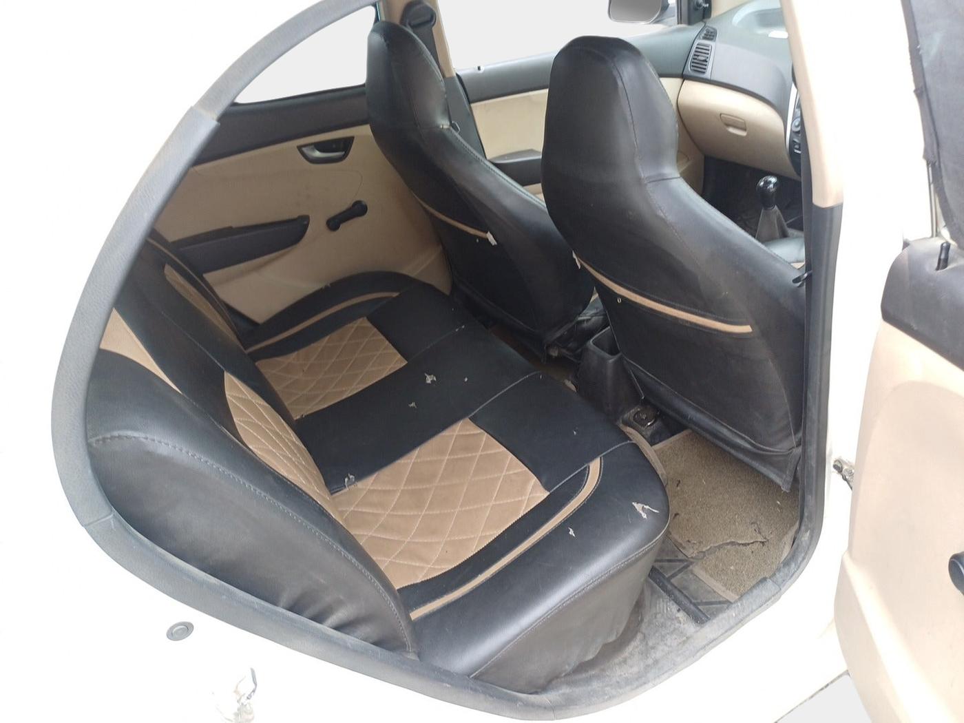 2013 Hyundai Eon SPORTZ, Petrol, Manual, 1,21,810 km, interior