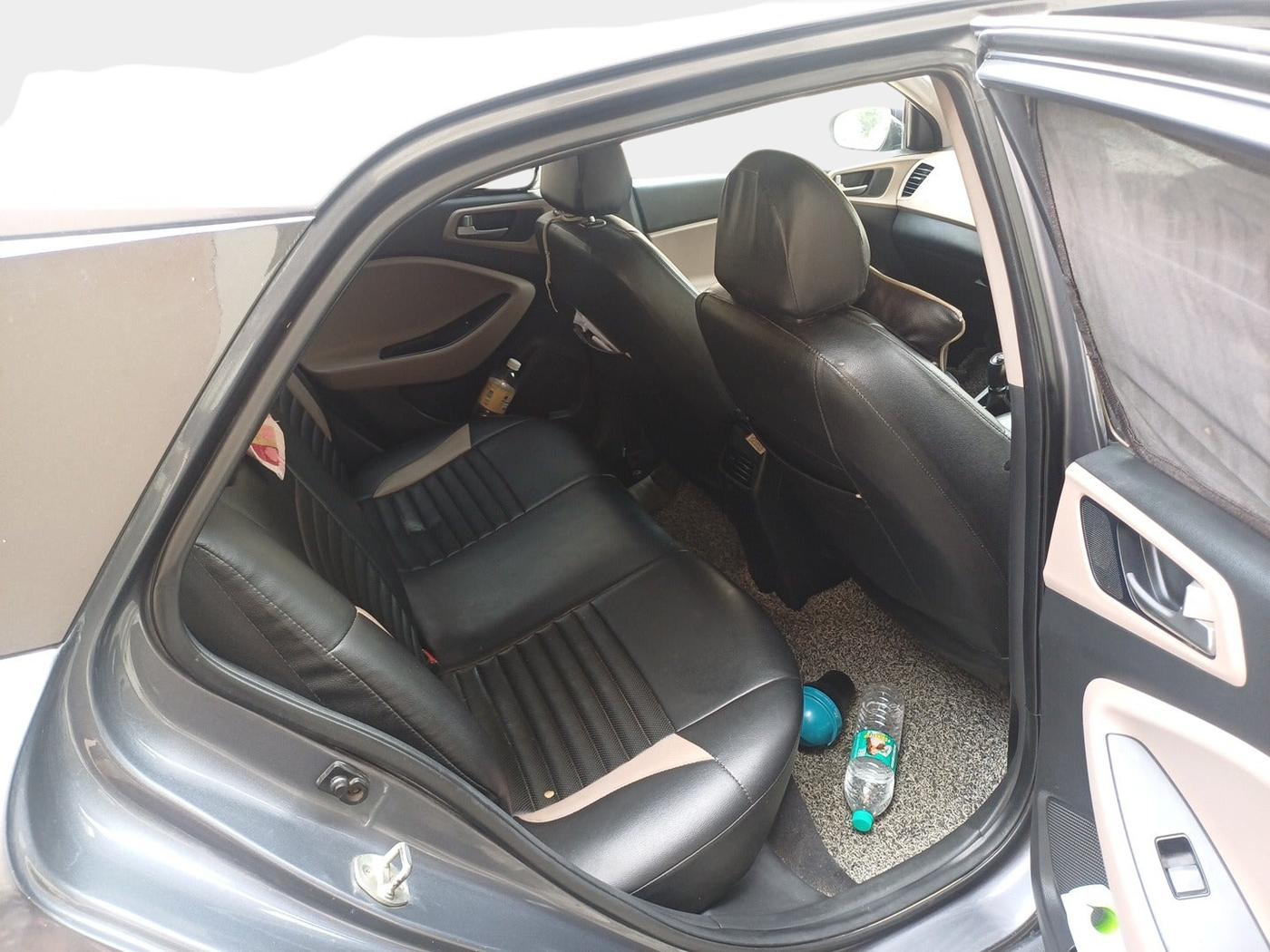 2018 Hyundai Elite i20 ASTA 1.2, Petrol, Manual, 1,24,624 km, interior