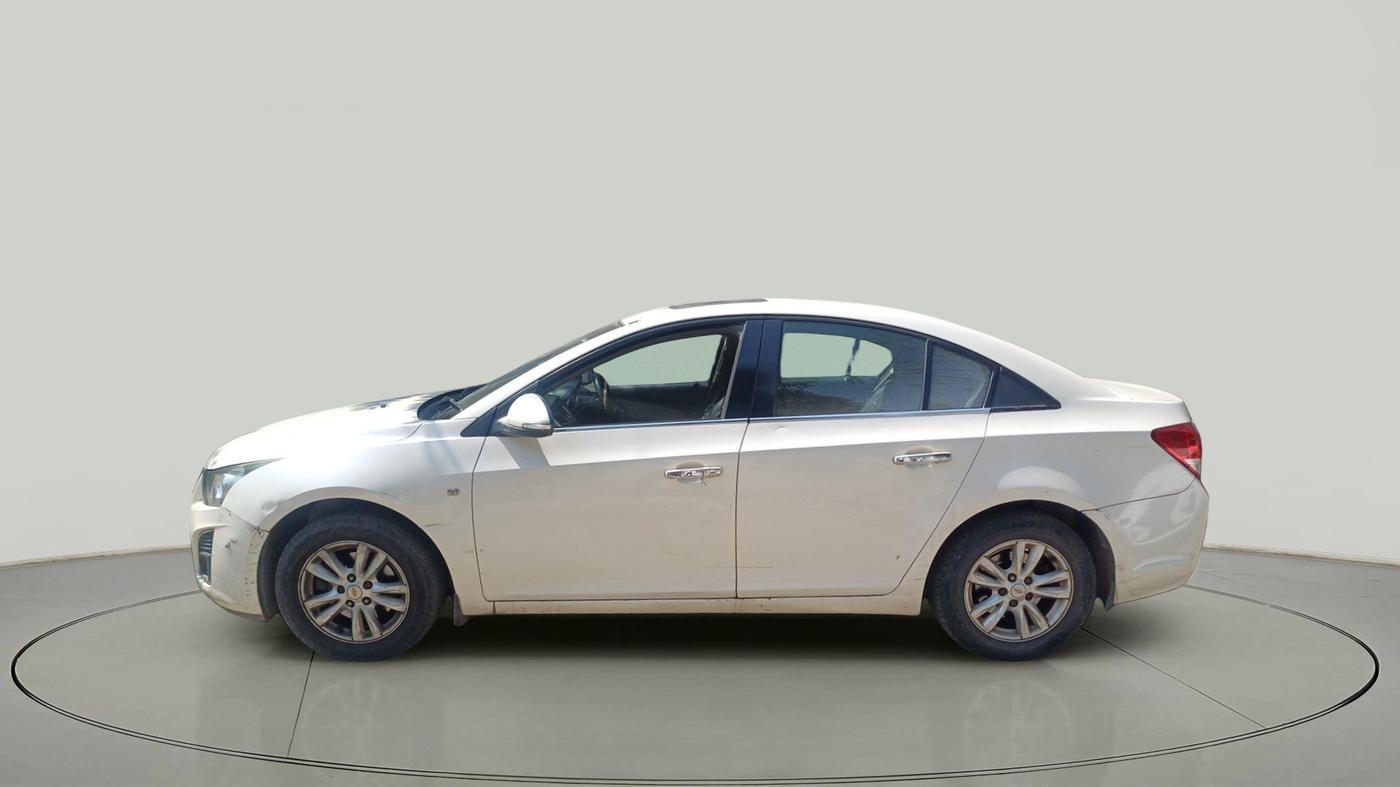 2014 Chevrolet Cruze LTZ AT, Diesel, Automatic, 1,97,518 km, exterior