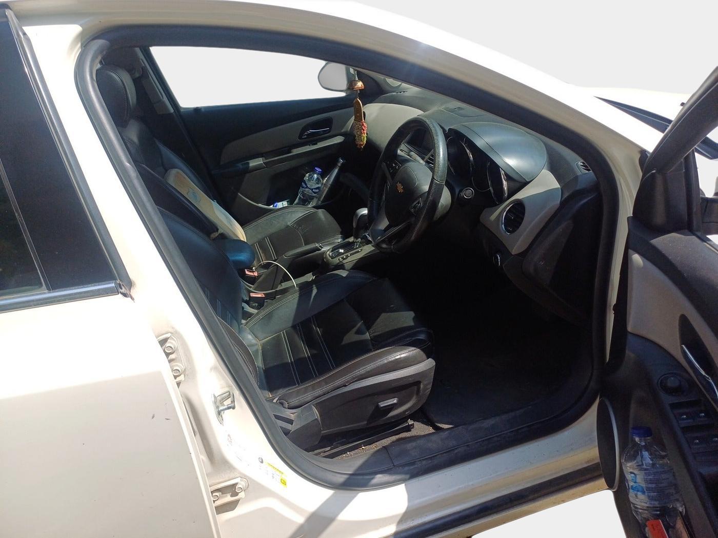 2014 Chevrolet Cruze LTZ AT, Diesel, Automatic, 1,97,518 km, interior