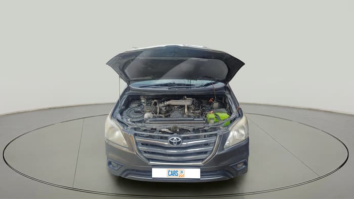 2014 Toyota Innova 2.5 VX 8 STR, Diesel, Manual, 2,01,625 km, exterior