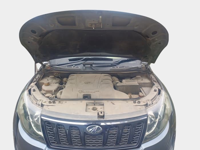 2016 Mahindra XUV500 W4, Diesel, Manual, 71,376 km, exterior