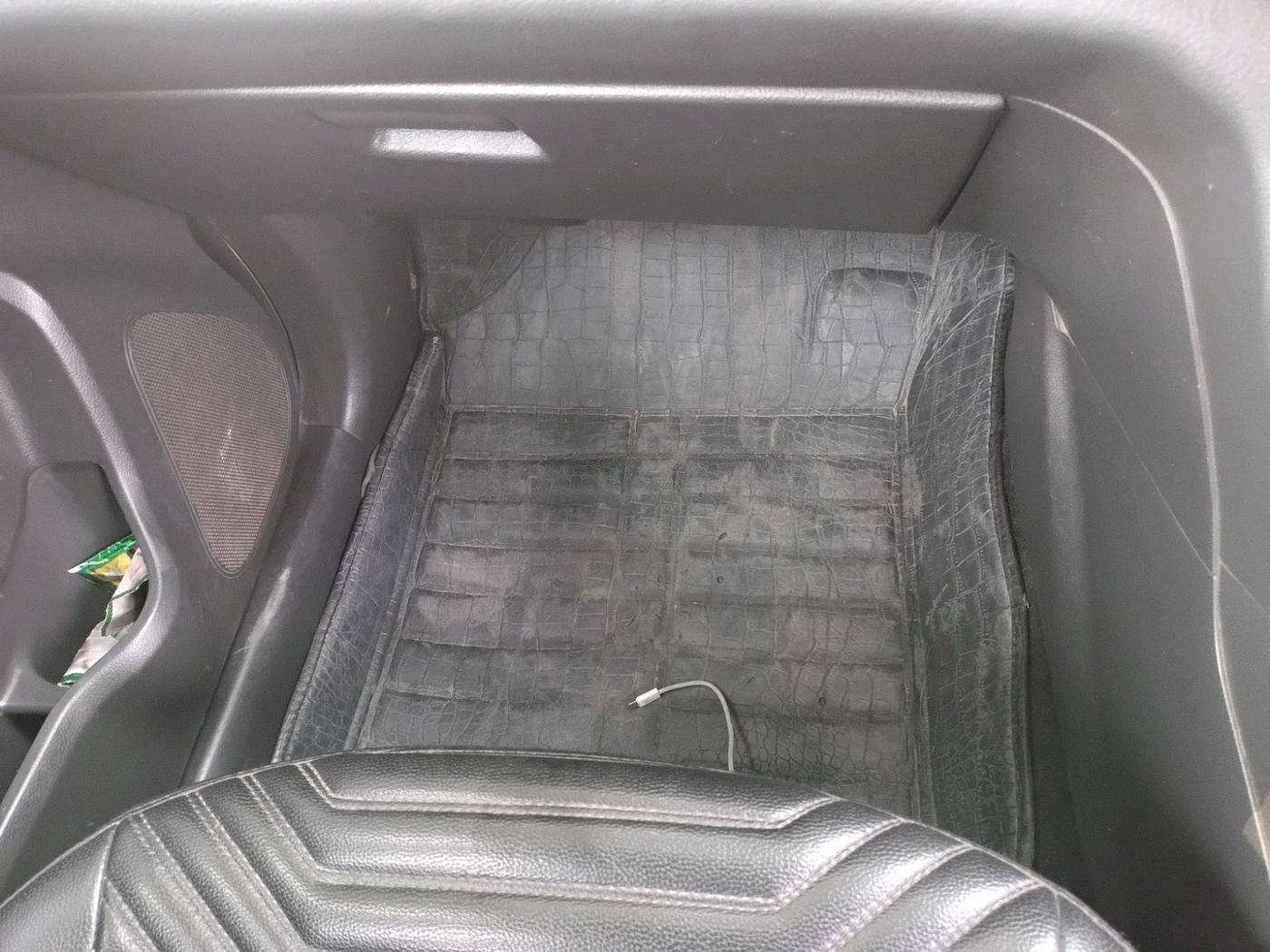 2017 Maruti Vitara Brezza ZDI PLUS, Diesel, Manual, 1,43,779 km, interior