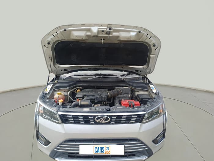 2020 Mahindra XUV300 W8 (O) 1.2 PETROL, Petrol, Manual, 42,000 km, exterior