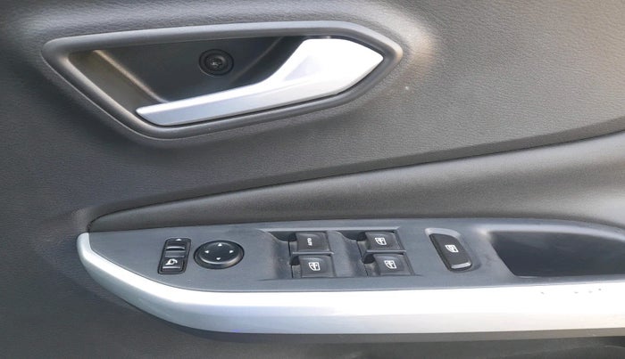 2022 Nissan MAGNITE XV EXECUTIVE, Petrol, Manual, 27,080 km, interior