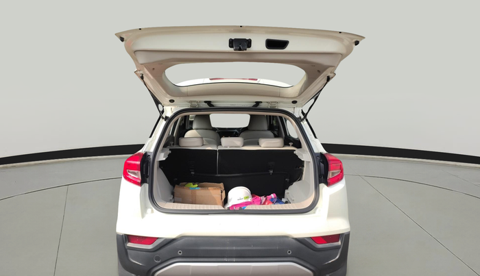 2022 Mahindra XUV300 W8 (O) 1.2 PETROL, Petrol, Manual, 21,390 km, exterior