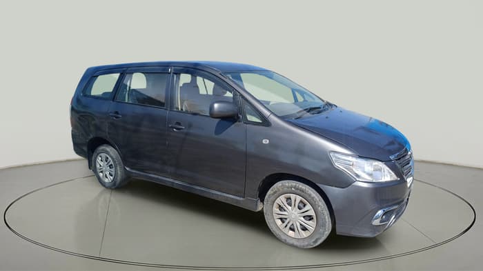 2012 Toyota Innova GX 2.5 8 STR, Diesel, Manual, 1,79,040 km, exterior