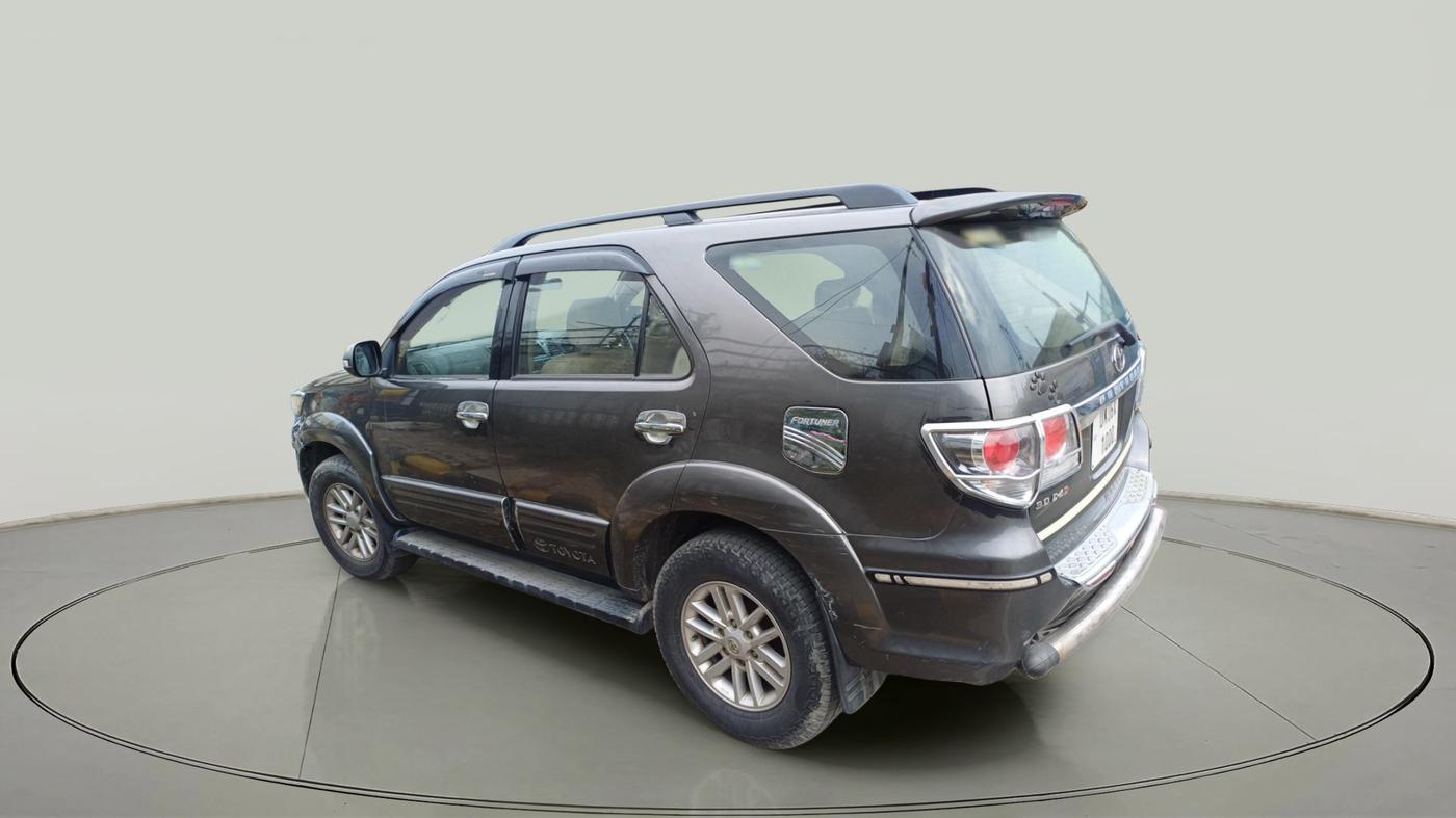 2012 Toyota Fortuner 3.0 4X2 MT, Diesel, Manual, 2,22,624 km, exterior