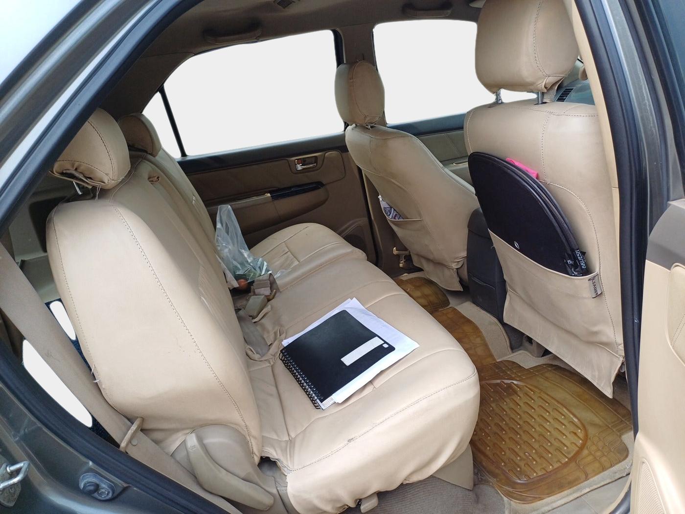 2012 Toyota Fortuner 3.0 4X2 MT, Diesel, Manual, 2,22,624 km, interior