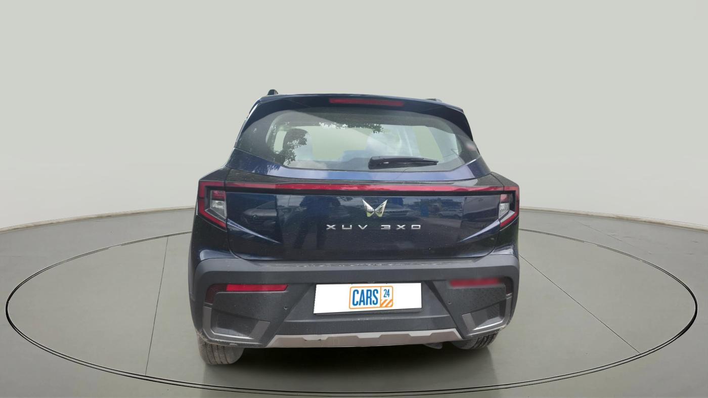 2024 Mahindra XUV300 W6 1.2 PETROL, Petrol, Manual, 10,465 km, exterior