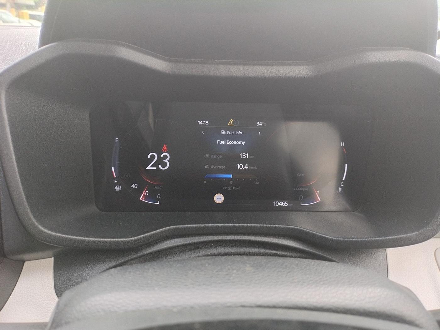 2024 Mahindra XUV300 W6 1.2 PETROL, Petrol, Manual, 10,465 km, interior