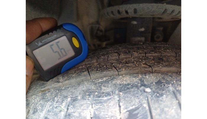 2016 Volkswagen Vento HIGHLINE DIESEL 1.5, Diesel, Manual, 2,01,000 km, tyre