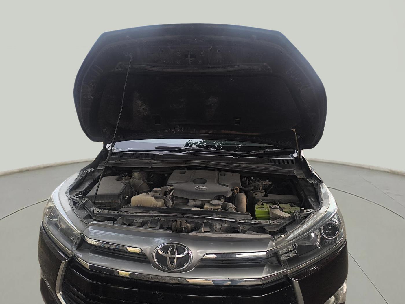 2016 Toyota Innova Crysta 2.8 ZX AT 7 STR, Diesel, Automatic, 2,51,670 km, exterior
