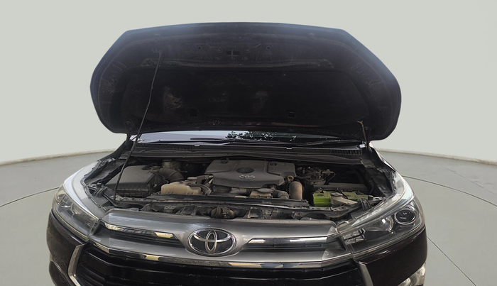 2016 Toyota Innova Crysta 2.8 ZX AT 7 STR, Diesel, Automatic, 2,51,670 km, exterior