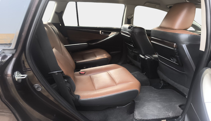 2016 Toyota Innova Crysta 2.8 ZX AT 7 STR, Diesel, Automatic, 2,51,670 km, interior