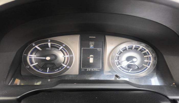 2016 Toyota Innova Crysta 2.8 ZX AT 7 STR, Diesel, Automatic, 2,51,670 km, interior